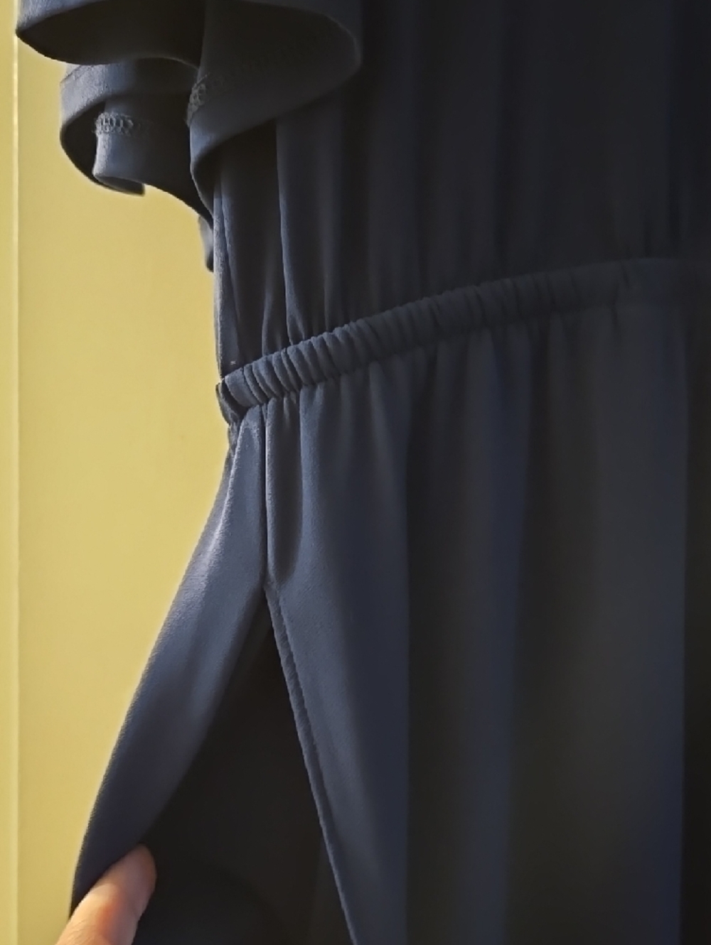 Girl With Curves Navy V-Neck Midi Dress with Flutter Sleeves - Picture 3 of 4